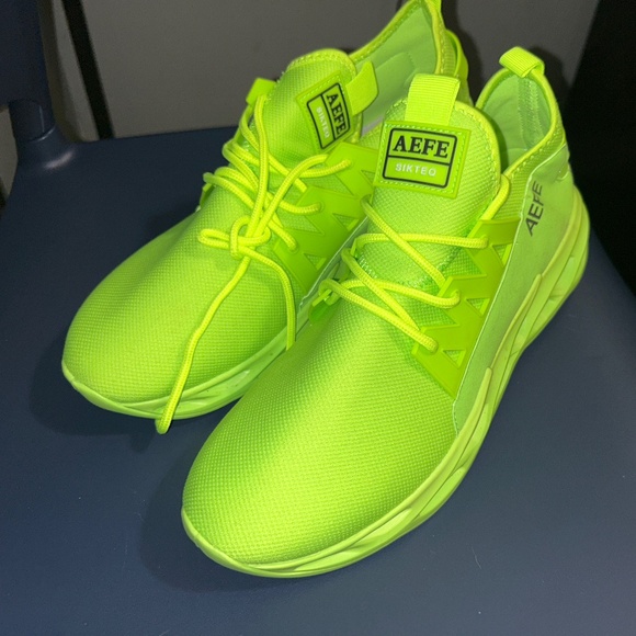 Shoes - Picture 1 of 1